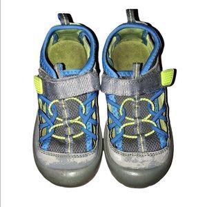 OSHKOSH B’GOSH Bumptoe Sandal gray blue green Size 10 toddler shoes